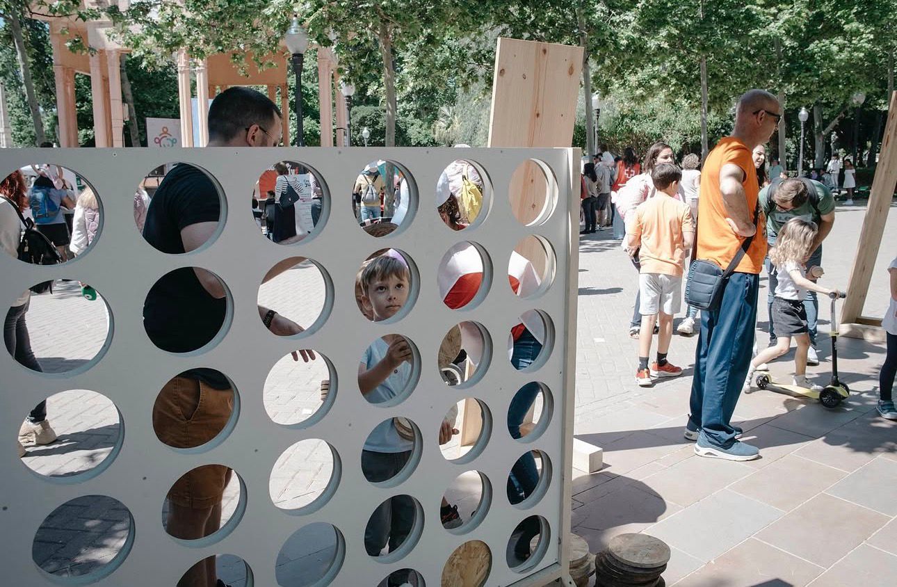 El festival Familión llenará el parque Ribalta de Castellón de actividades gratis, música y juegos gigantes